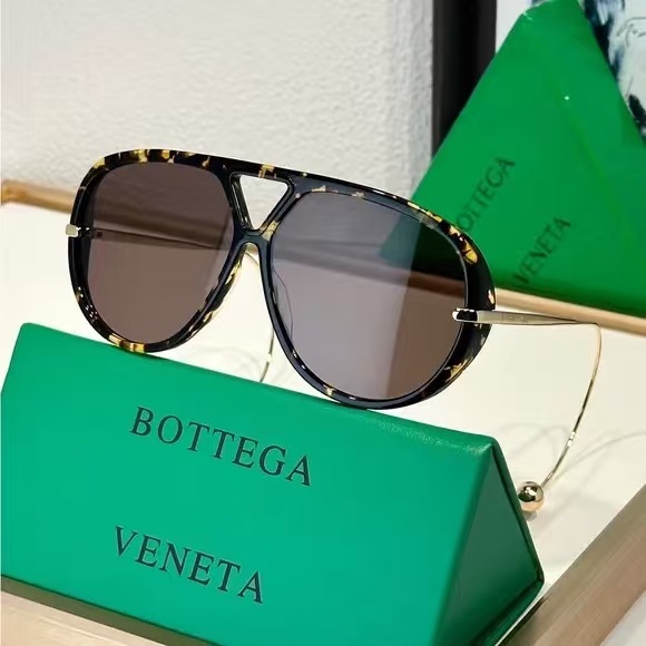 Bottega Veneta Accessories - Bottega Veneta Women’s Sunglasses